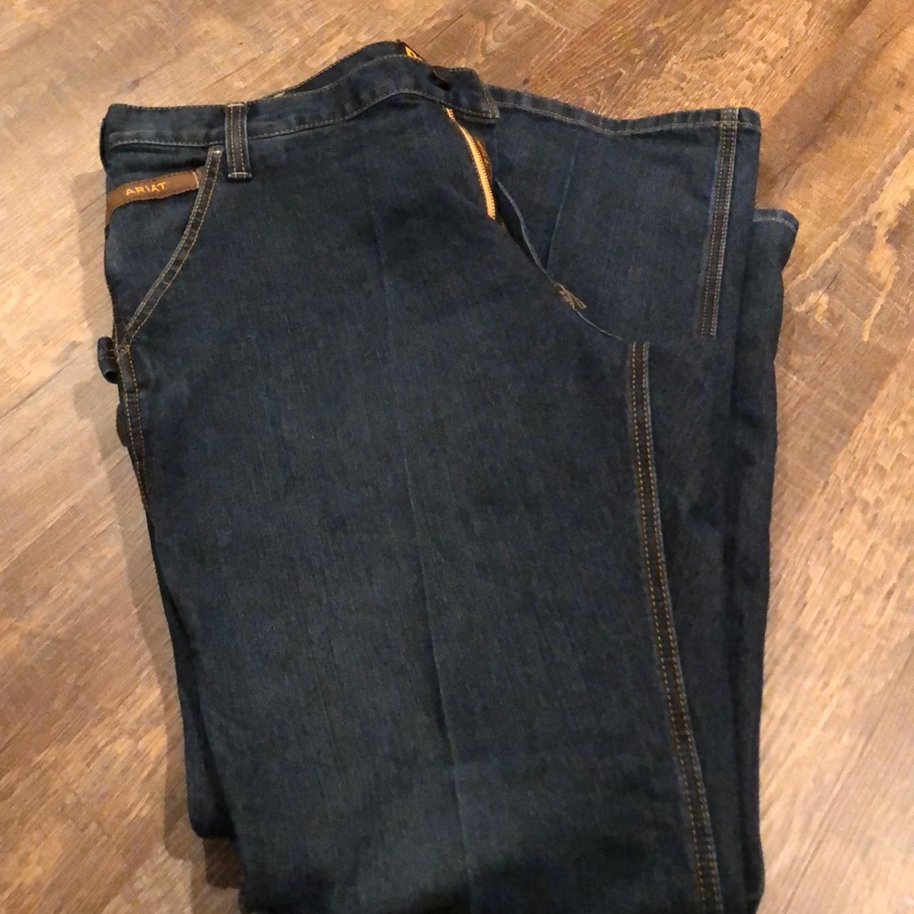 Men’s ariat